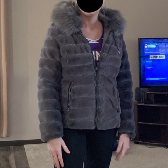 Double Sided Faux Fur Puffer Jacket Hooded-Fur - Picture 7 of 9